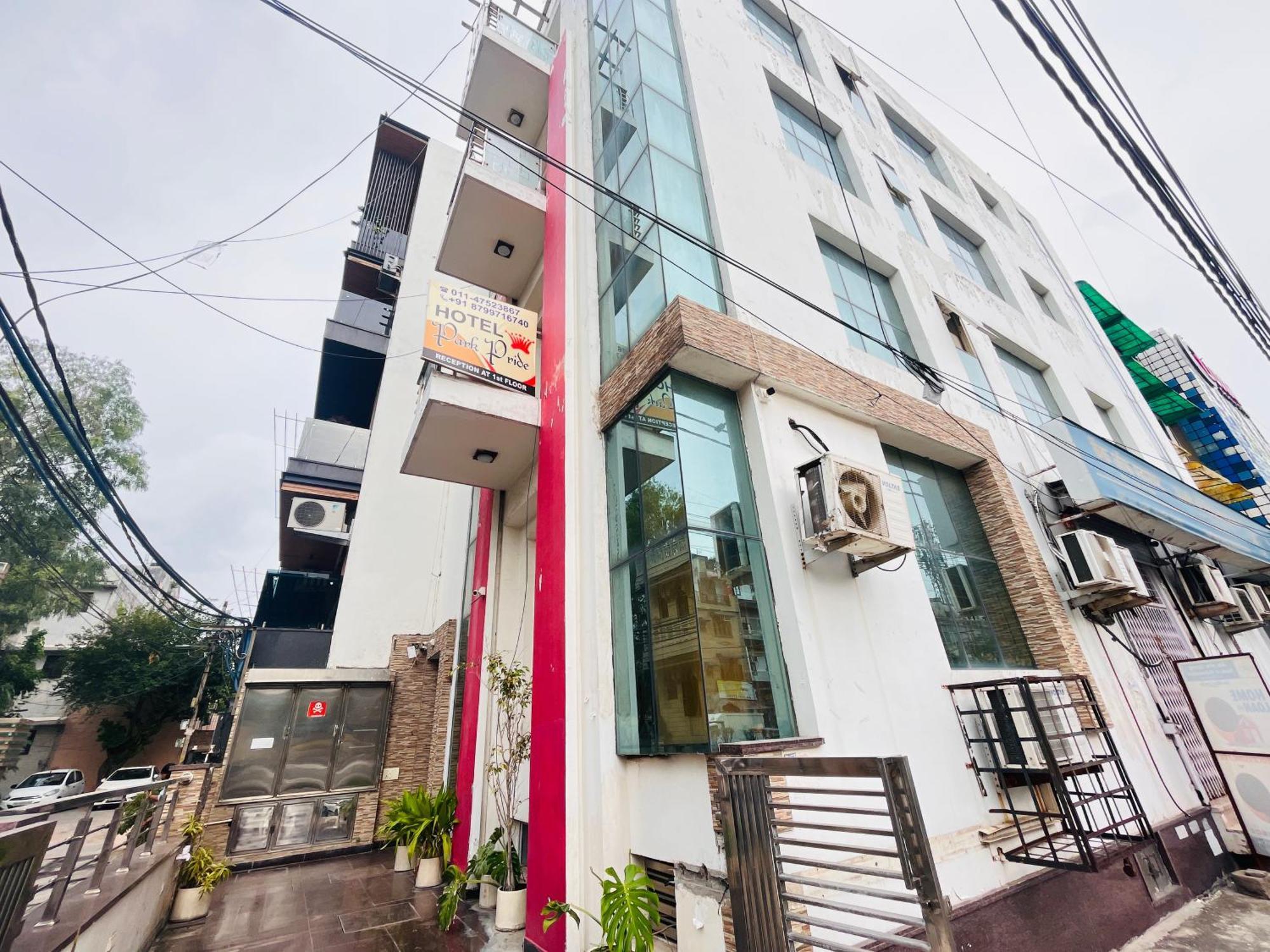 Hotel Park Pride Pitampura New Delhi, Couple Friendly エクステリア 写真