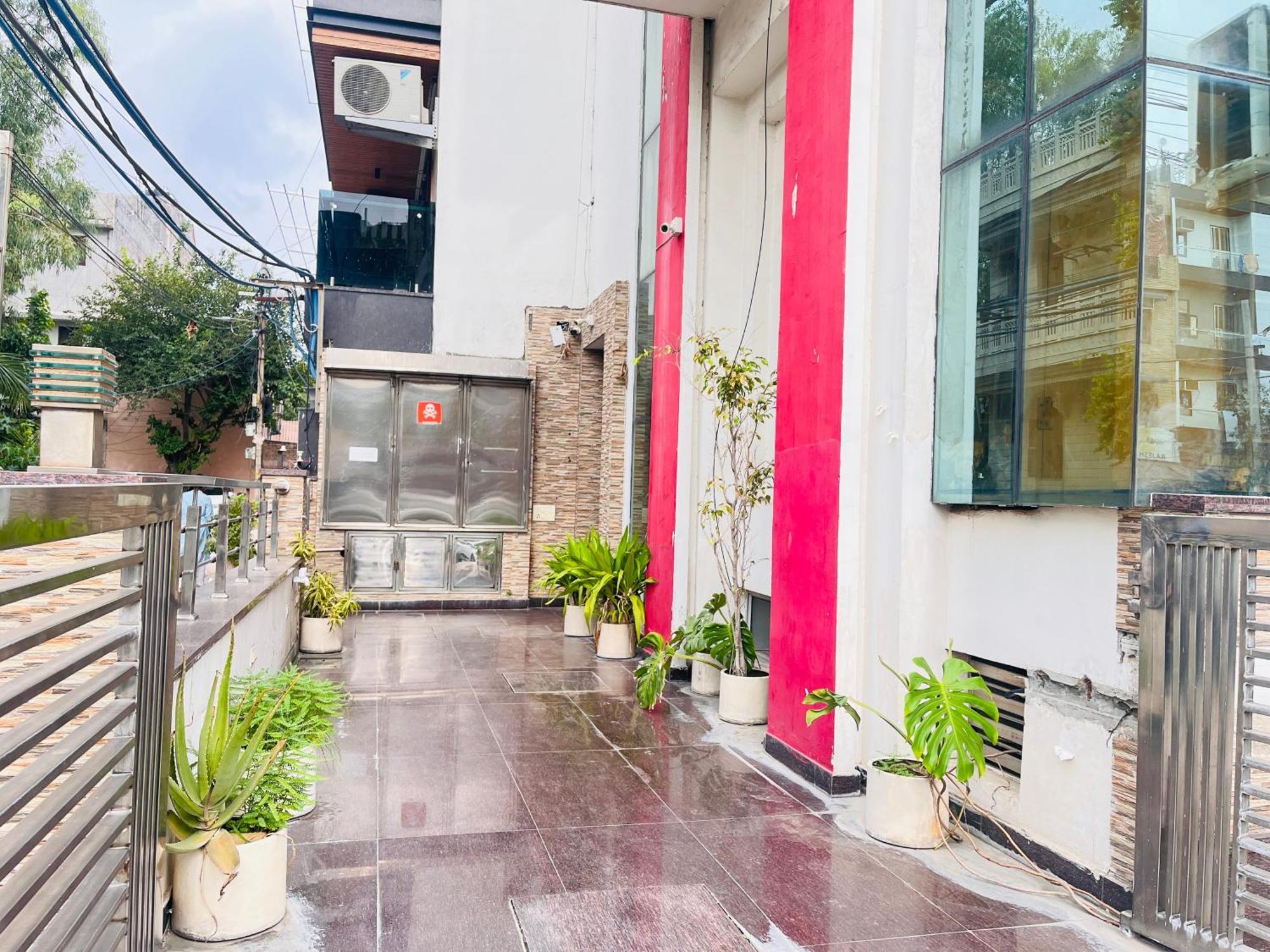 Hotel Park Pride Pitampura New Delhi, Couple Friendly エクステリア 写真