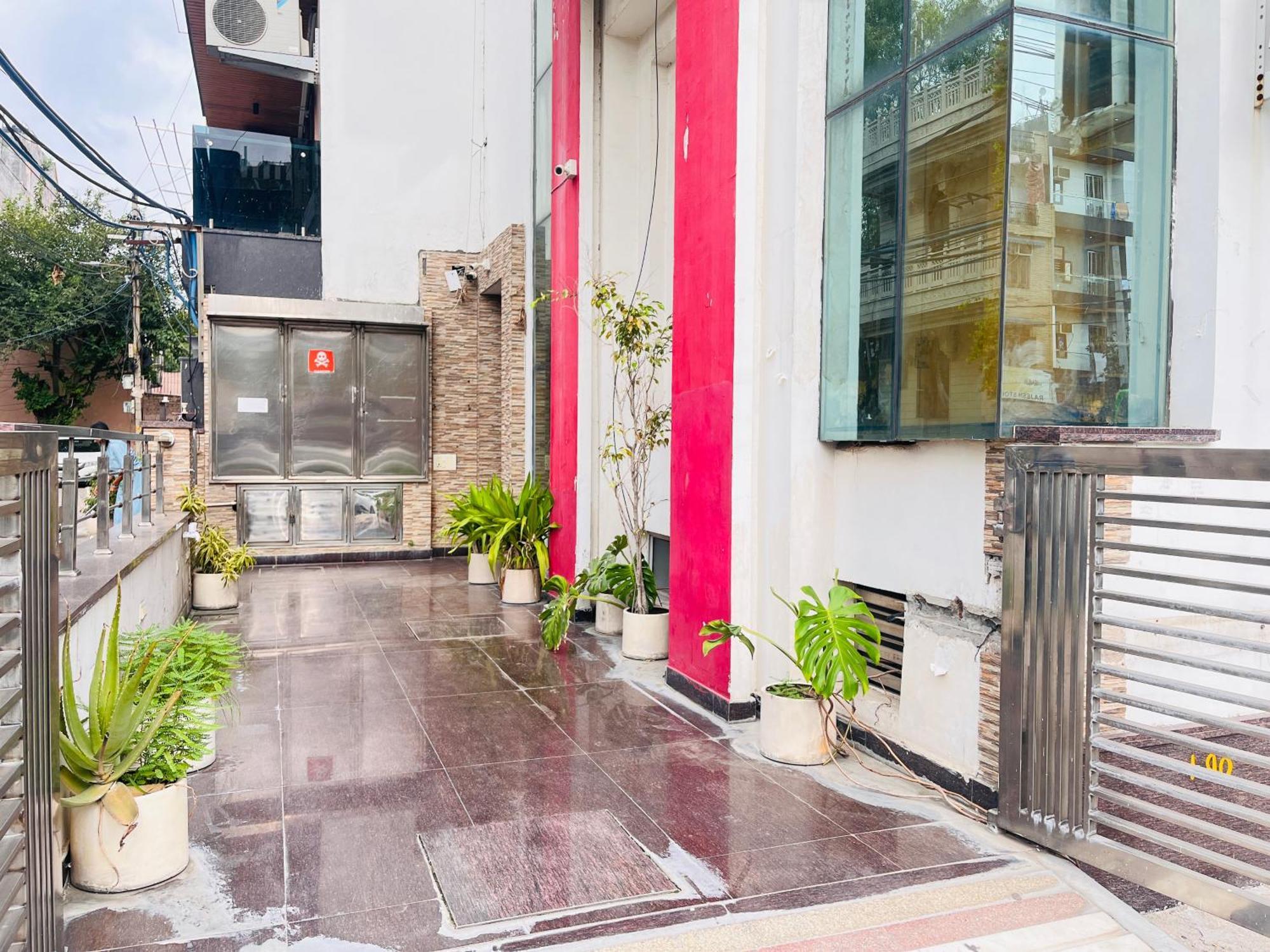 Hotel Park Pride Pitampura New Delhi, Couple Friendly エクステリア 写真